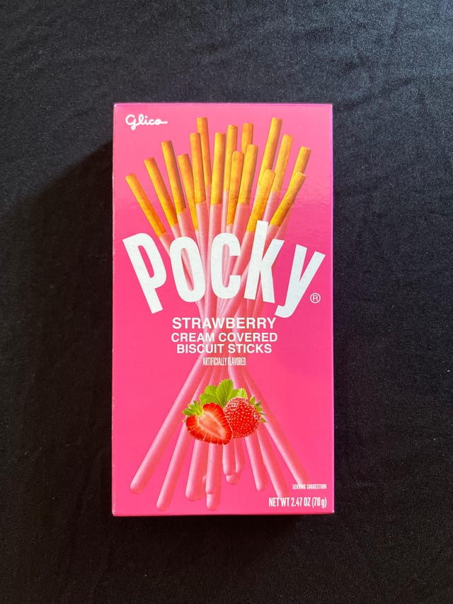 Pocky Strawberry.