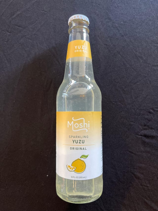 Moshi Yuzu Sparkling Bottle.